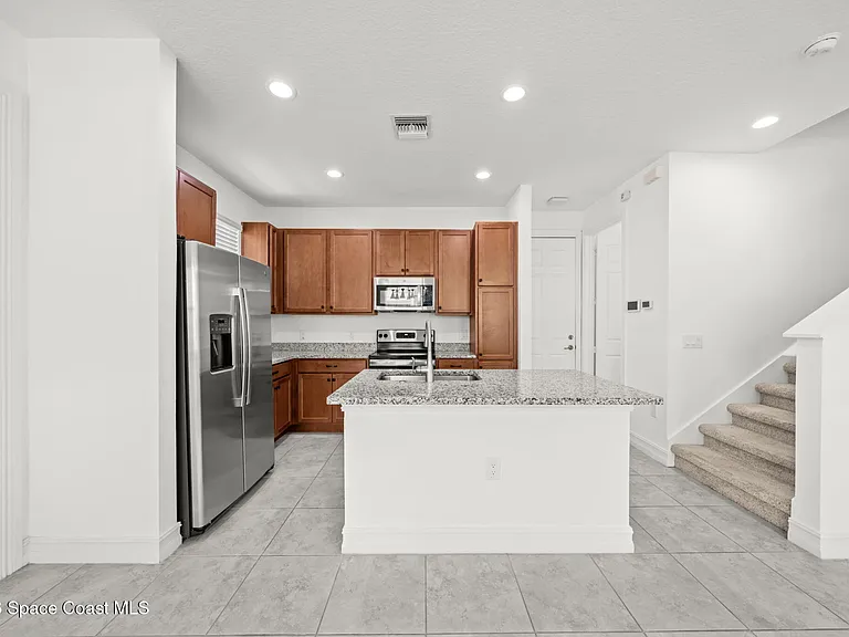 1800 Noel Pl #101 — Photo 10