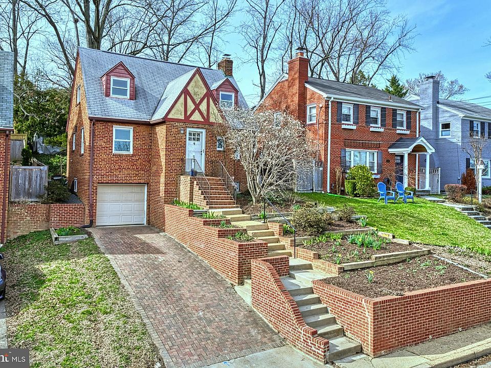 1st image of 2718 Hemlock Ave