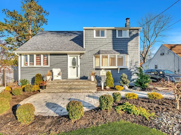 877 Pratt St, Rahway, NJ 07065