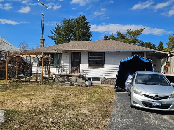 8 Sturgeon Bay Rd, Severn, ON L0K 1E0