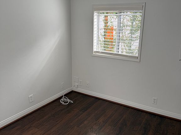 5th image of 501 Goldenrod Ave #B