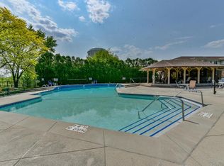 8520 W Waterford Ave APT 7, Greenfield, WI 53228