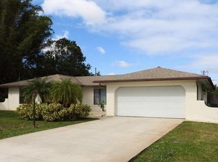 1950 SE Doverbrook St, Port Saint Lucie, FL 34983