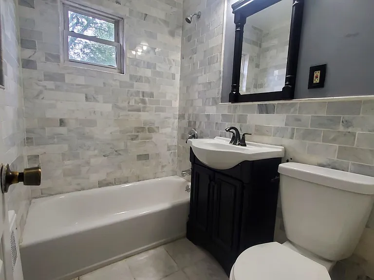 51 Park Ave #6-99 — Photo 2
