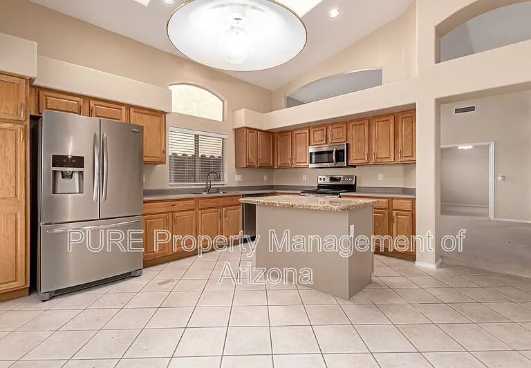 10652 W Coronado Rd — Photo 6