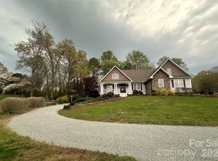 3085 James St, Catawba, NC 28609