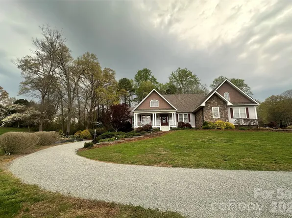 3085 James St, Catawba, NC 28609