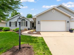 3903 Turnberry Dr, Champaign, IL 61822