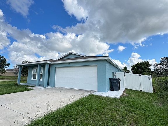 2nd image of 326 Huron Dr