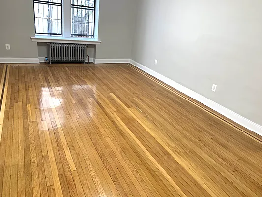 Rented by Tapiro Realty | media 12