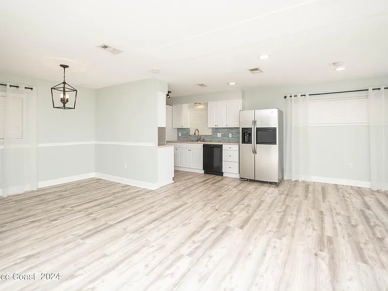 300 Nora Ave — Photo 6