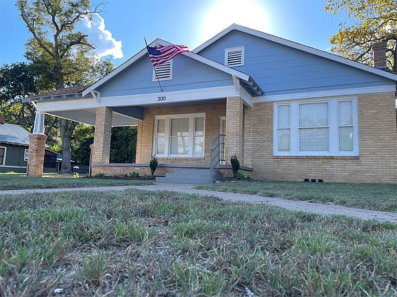 4th image of 300 S Prairieville St
