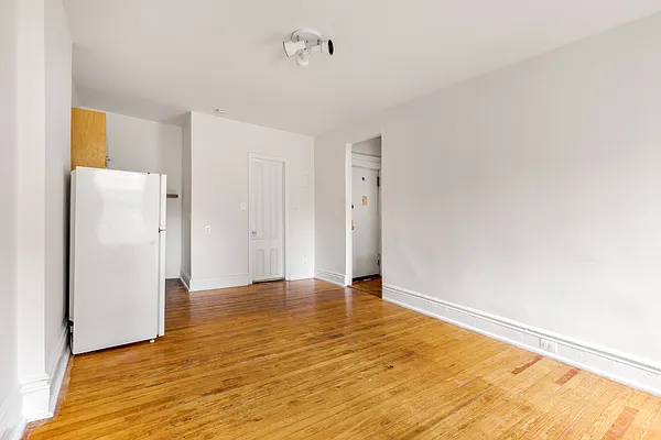 Rented by Lexiti Realty Corp | media 6