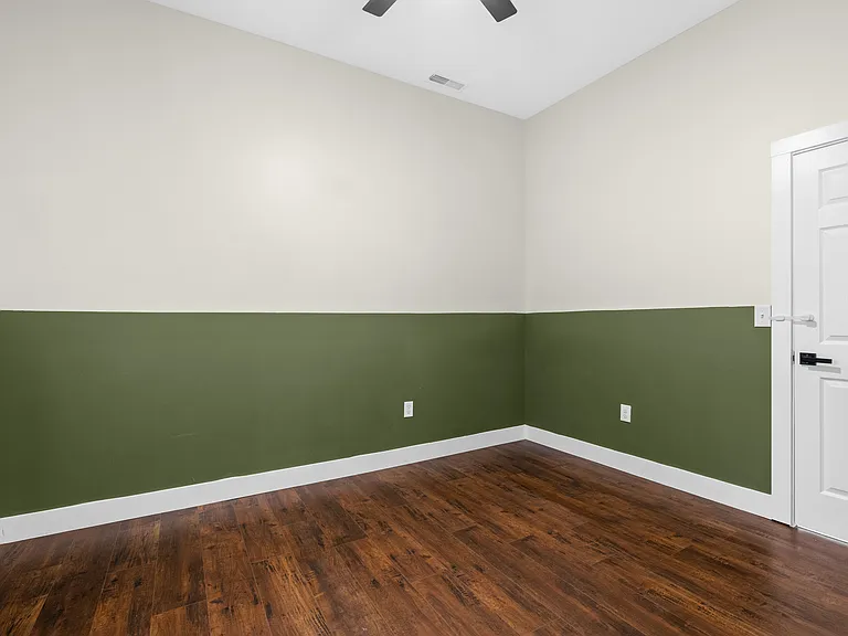 831 Dawson St — Photo 7