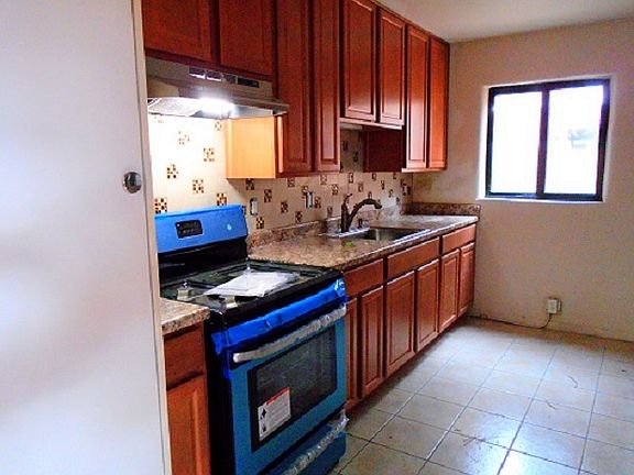 2nd image of 3801 Thaxton Ave SE