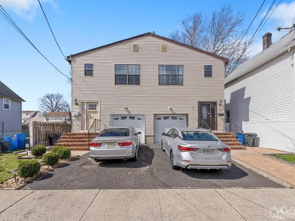 73 John St, Carteret, NJ 07008