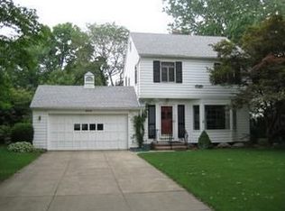 29114 Edgewood Rd, Bay Village, OH 44140