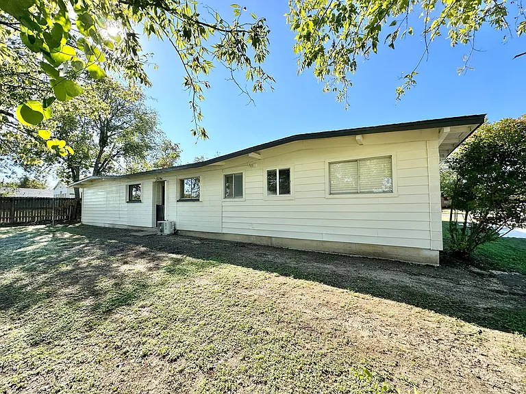 Newly Remodeled! Viewable November 8th! — Photo 22