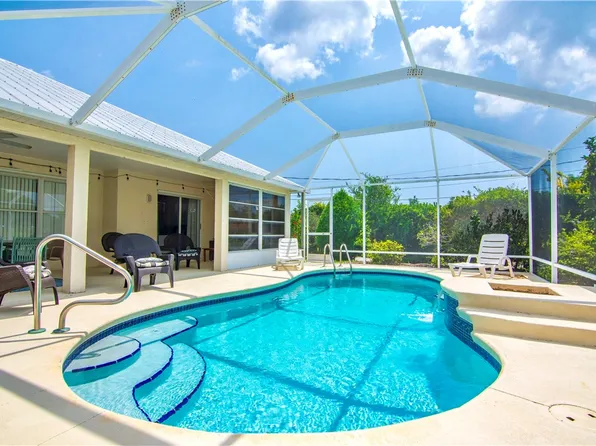 1015 18th St SW, Vero Beach, FL 32962