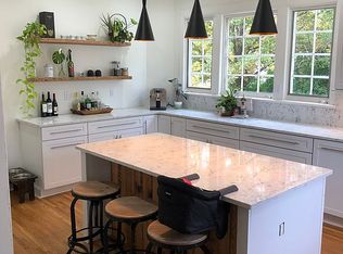 109 Ridgeley Rd, Morgantown, WV 26505