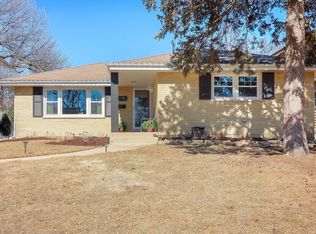 310 Gierz St, Downers Grove, IL 60515