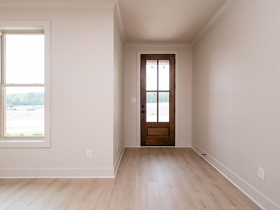 3rd image of 24 Driftwood Ln