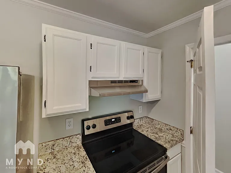 5406 S New Hope Rd — Photo 8