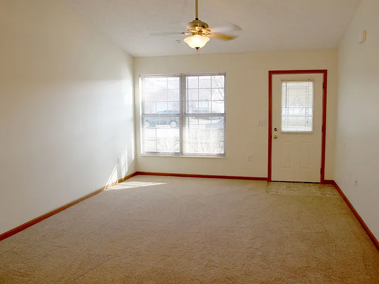 107 Brookside Dr — Photo 5