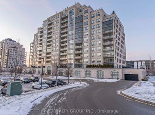 240 Villagewalk Blvd #401, London, ON N6G 0P6