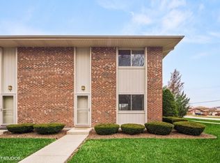 5251 157th St UNIT 1, Oak Forest, IL 60452