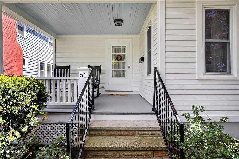 3rd image of 51 Cardinal Avenue