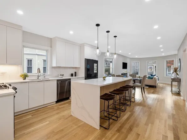 73 Orchard St APT 1, Cambridge, MA 02140