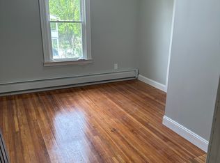 342-344 Sigourney St, Hartford, CT 06112