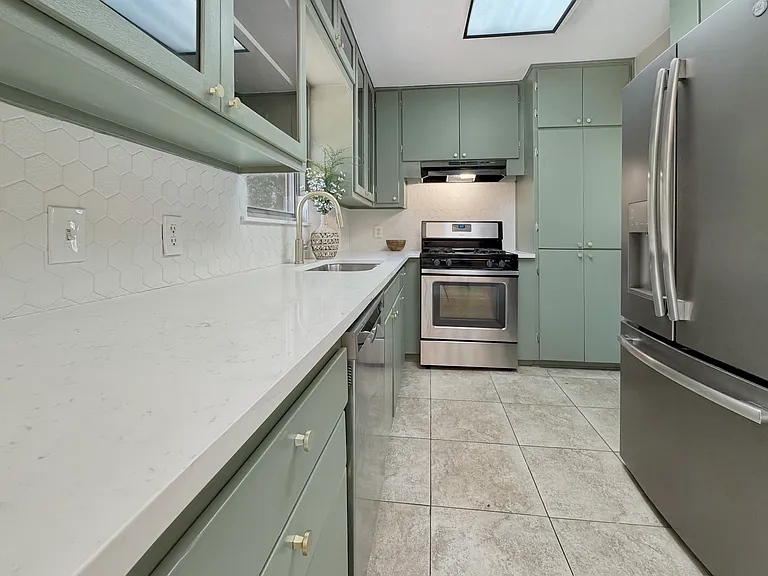 5306 Wellington Dr — Photo 8