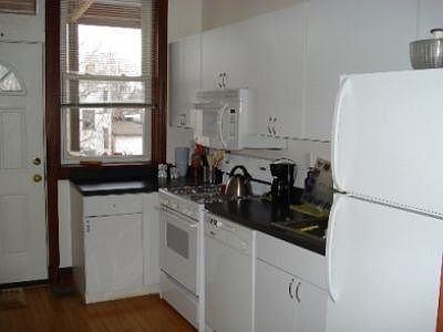 4th image of 6709 N Hermitage Ave APT 2