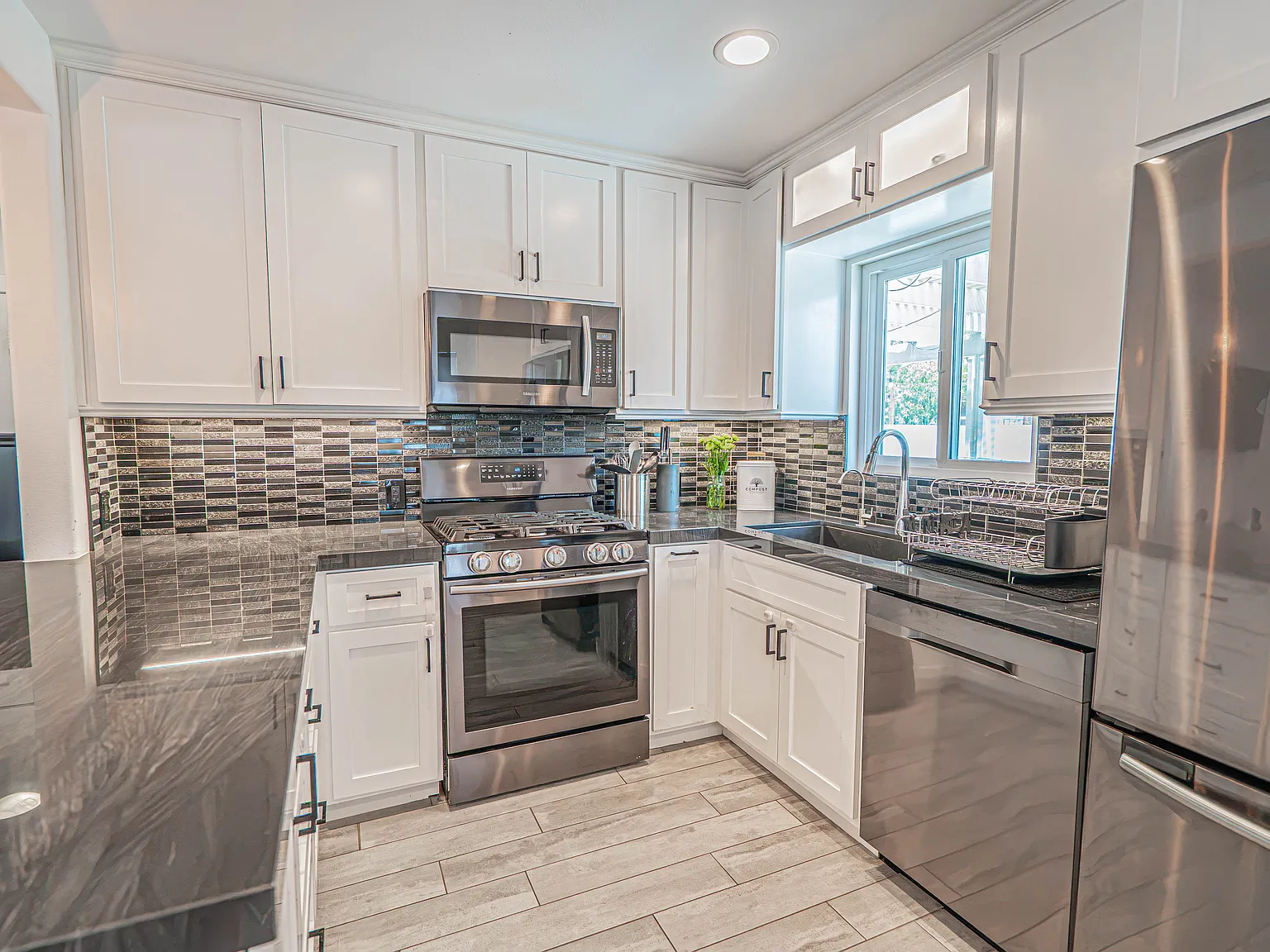 7044 Garden Grove Ave — Photo 2