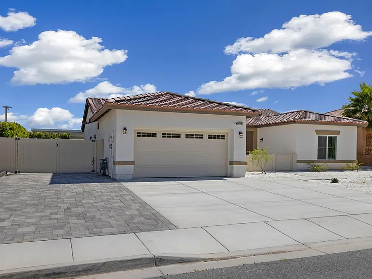 65161 Rolling Hills Dr — Photo 4