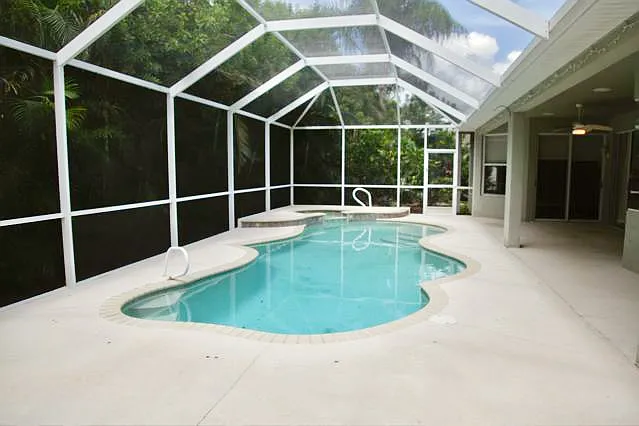 915 Starling Way — Photo 3