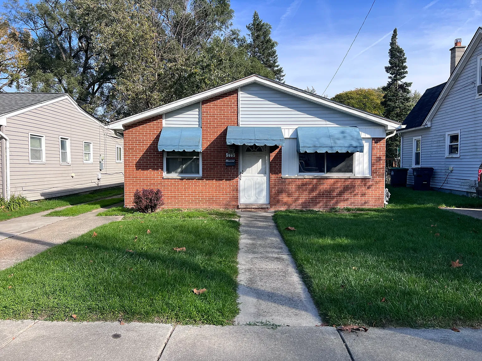 3 bed, 1000 sqft, $1,400 — Photo 1