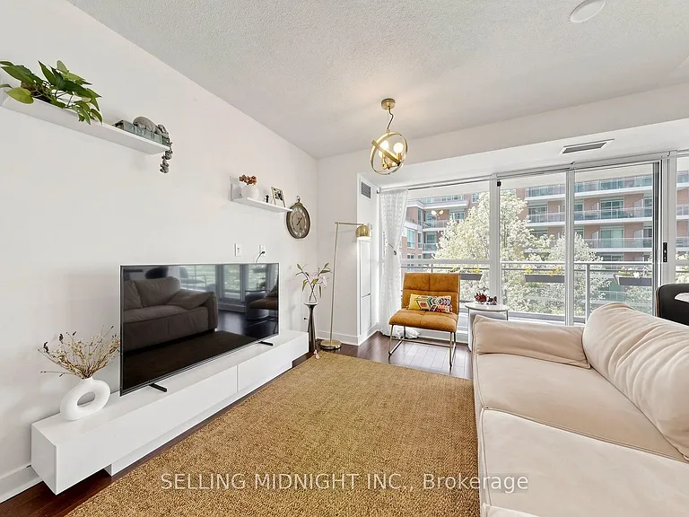 80 Western Battery Rd #307 — Photo 6