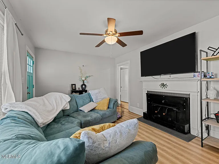 607 Watson Ave — Photo 11