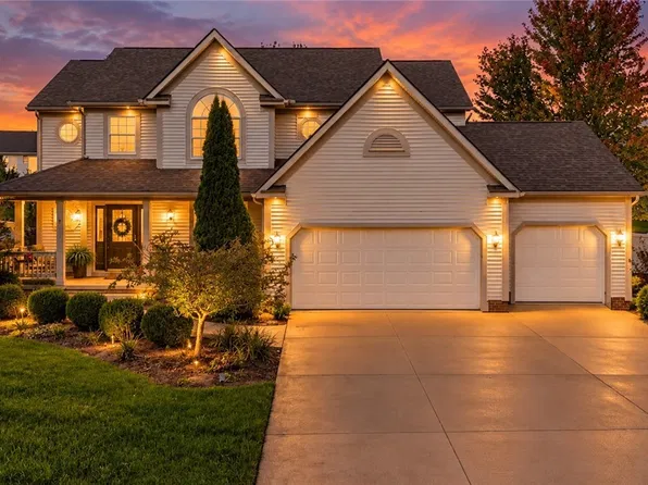 411 Hillbrook Dr, Cuyahoga Falls, OH 44223
