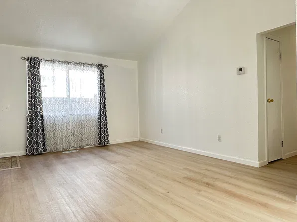 2856 18th St, San Pablo, CA 94806