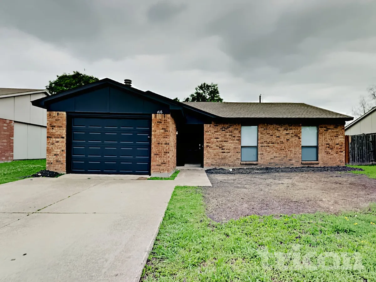 Building Photo - 416 Forestwood Dr