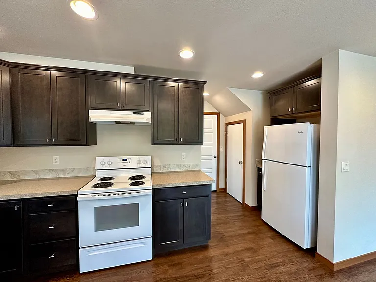 2145 Seamount Dr — Photo 4