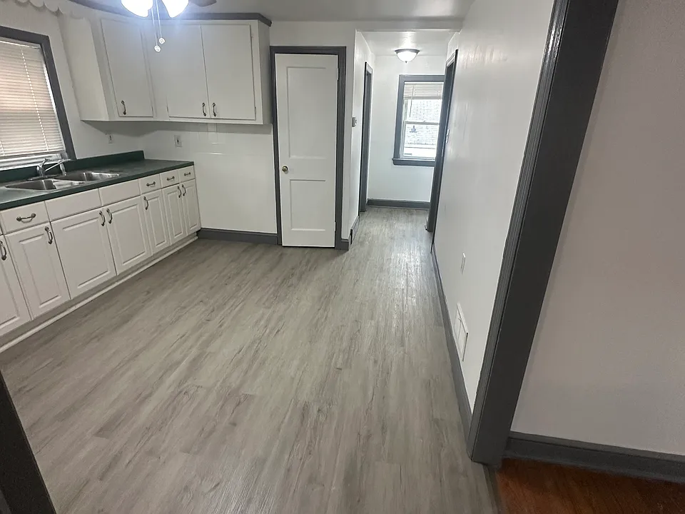 601 West Ave #B