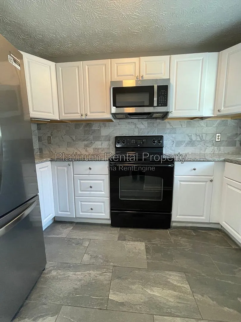 2 bed, 2.5 bath, 1062 sqft, $1,725 — Photo 4