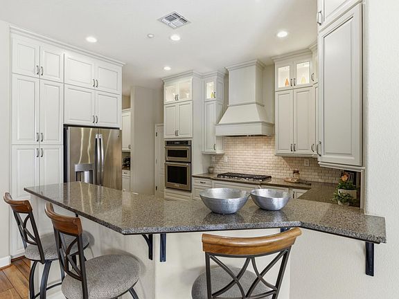 3rd image of 3803 Park Drive