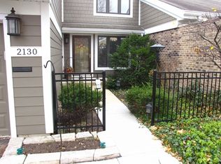 2130 Timber Ln, Wheaton, IL 60189