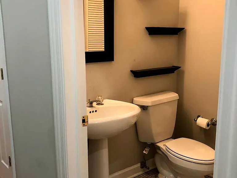 859 N Lasalle St #1 — Photo 15